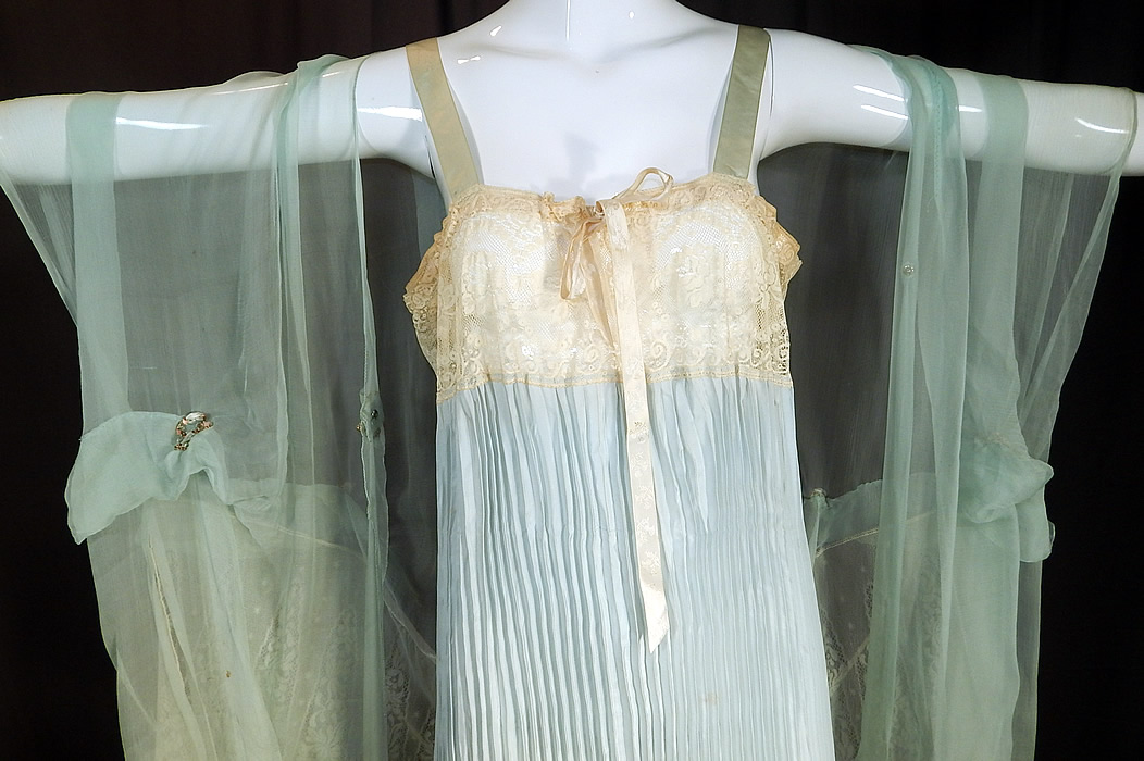 Vintage Blue Silk Chiffon Lace Rosette Peignoir Negligee Nightgown & Robe
The robe measures 50 inches long and is 40 inches wide. This beautiful boudoir flapper lingerie peignoir outfit is in good condition, with only a few faint small age spot stains. This is truly a rare and exceptional ensemble of fine quality romantic wearable lingerie art! 