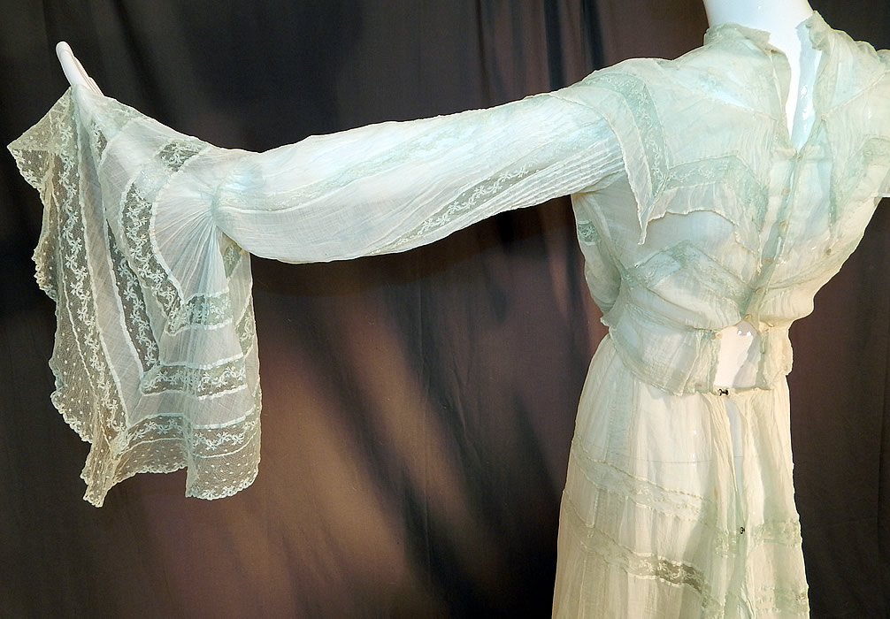 Edwardian Blue Batiste Lace Dress Handkerchief Sleeve Blouse & Skirt Train
The skirt measures 40 inches long in the front, 55 inches long in the back and a 23 inch waist. 