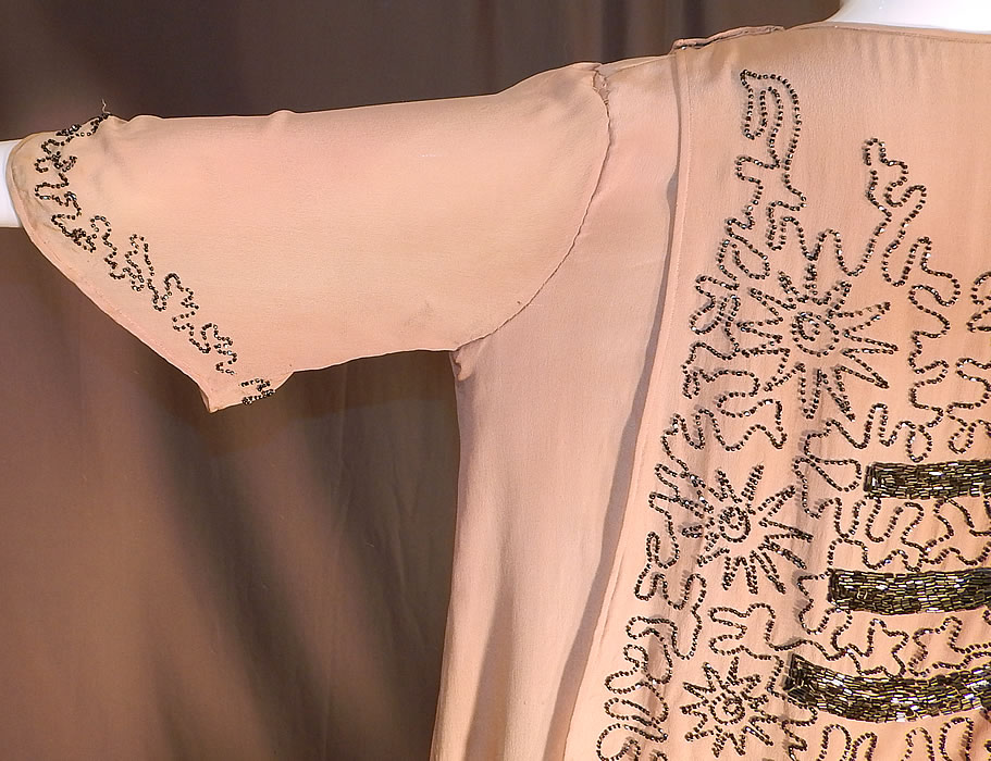 Vintage Art Deco Fleshy Pink Ecru Silk Steel Cut Beaded Tabard Top Flapper Dress
This is truly a wonderful piece of Art Deco wearable beaded textile art!
