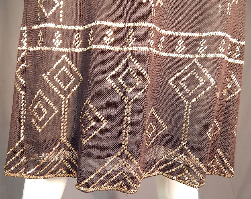 Vintage Art Deco Egyptian Assuit Shawl Black Net Silver Studded Kaftan Dress
These Assuit shawls are also known as Tulle-bi-telli, Assuit, Asyut, Assyut, Assiut. Tulle-bi-telli translates roughly as "net with metal" and were sometimes custom made into fashionable clothing. 