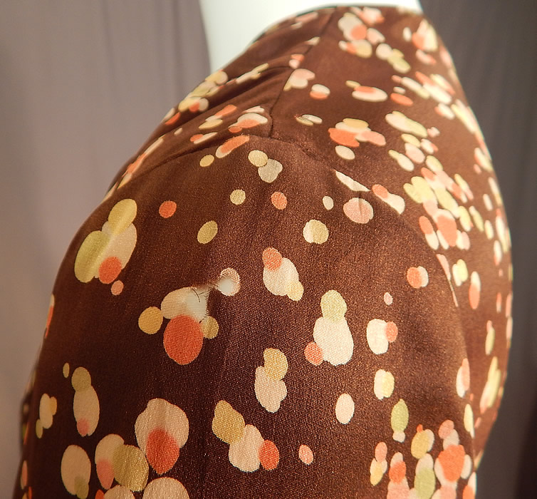 Vintage Brown Silk Polka Dot Bubble Print Belted Wrap Bias Cut Dress
It is in fair as-is condition, with a few frayed small splits along the shoulders and underarms (see close-up). This is truly a wonderful piece of wearable art which would be great for design inspiration! 