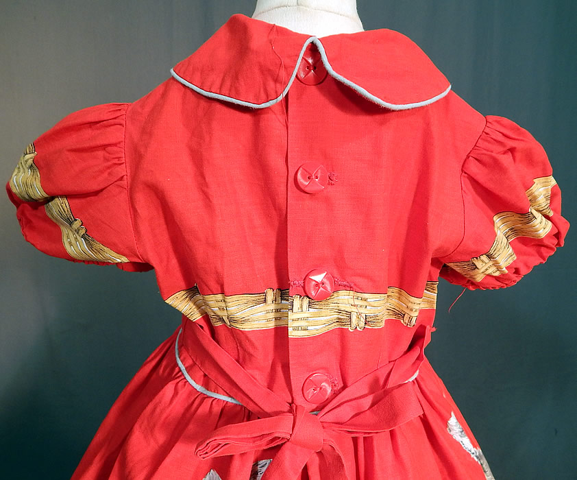 Vintage Girls Red Cotton Kitty Cat Kitten Basket Novelty Print Circle Skirt Dress
The dress measures 26 inches long, with a 26 inch bust and 24 inch waist. It is in good condition, with only the skirt hem has been let out. This is truly a wonderful whimsical, custom made unique piece of wearable art!