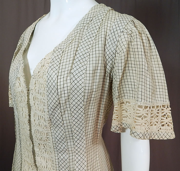 Edwardian Black & White Check Linen Cluny Lace Walking Suit Jacket Tailcoat Skirt
This charming checkered summer walking suit includes a tailcoat style jacket blouse top longer in the back and sides with a cutaway front, hook closures, gathered shoulders, full flared short sleeves and is unlined. 