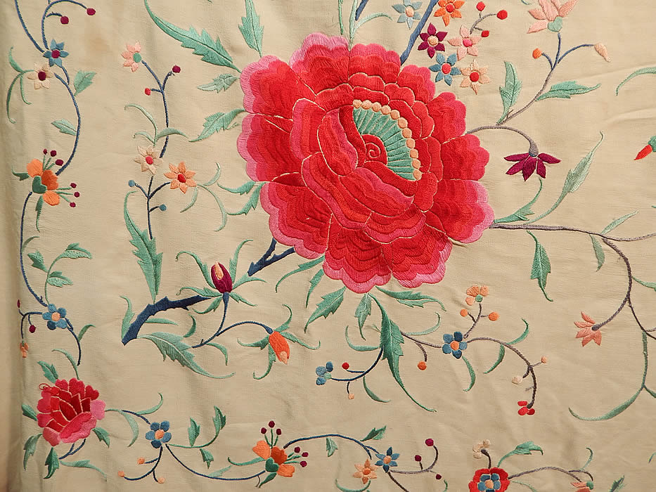 Antique Cream Silk Pastel Embroidered Pink Floral Roses Canton Piano Shawl
There is a fabulous heavy hand knotted macram&eacute; cream silk fringe measuring 20 inches long surrounding the entire shawl with rounded corners.