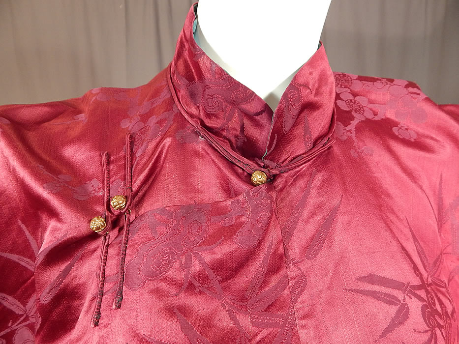 Antique Chinese Red Silk Damask Cherry Blossom Bamboo Brocade Magua Robe
It is in good condition, with only some stains on the inside lining. 