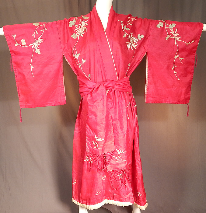 Vintage Japanese Fuchsia Pink Silk Chrysanthemum Embroidered Kimono Robe
It is made of a bright pink fuchsia vivid purplish red color fine silk fabric, with pastel silk raised padded satin stitch hand embroidered spider chrysanthemum flowers, French knot stamens and vine leaf designs. 