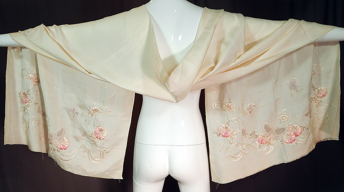 Vintage Japanese Silk Drawn Work Embroidered Floral Butterfly Shawl Scarf Stole
This stunning shawl style scarf stole has embroidery work done on the bottom ends. 