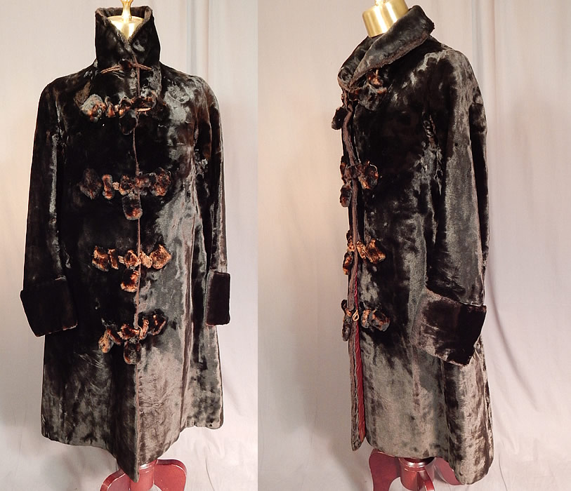 Victorian Womens Plush Velvet Beaver Fur Winter Coat Jacket
This antique Victorian era womens plush velvet beaver fur winter coat jacket dates from 1890. It is made of a brownish black plush velvet fabric, with soft sheared beaver fur trim button toggle loop closures down the front.