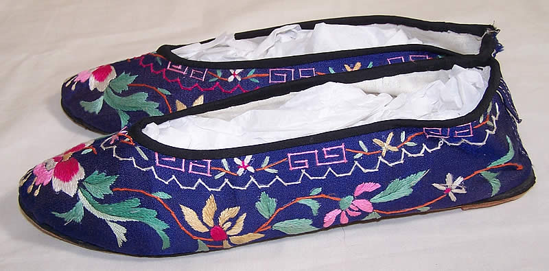Chinese Silk Embroidered Slipper Shoes   