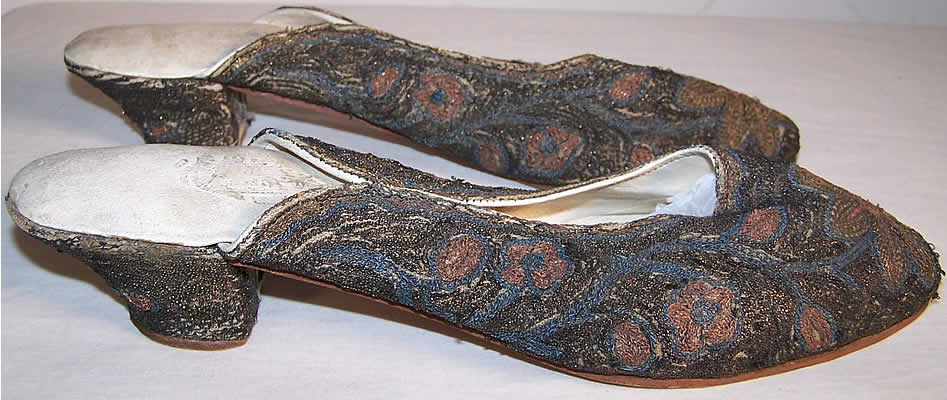 Ottoman Turkish Gold Embroidery Slipper Shoes