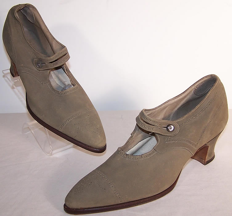 Friedman's NY Unworn Gray Suede Mary Jane Shoes  Front view.