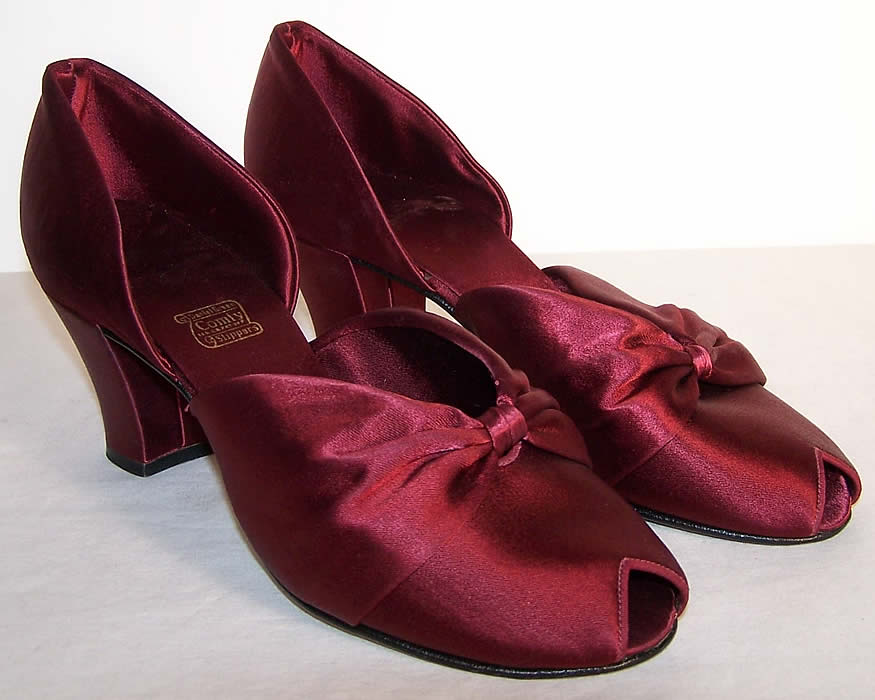 Vintage Daniel Green Comfy Burgundy Satin Slippers Shoes Back View.