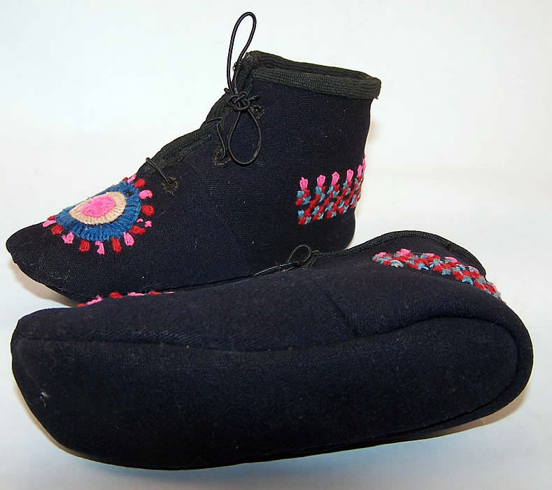 Antique Amish Mennonite Wool Embroidery Baby Boots Shoes Bottom View