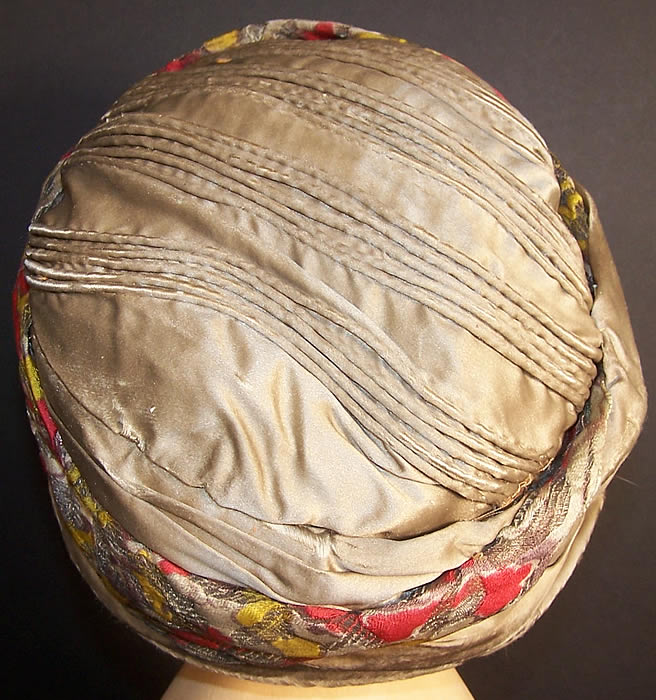 Art Deco Gray Silk Silver Lam&eacute; Flapper Cloche Hat Close up.