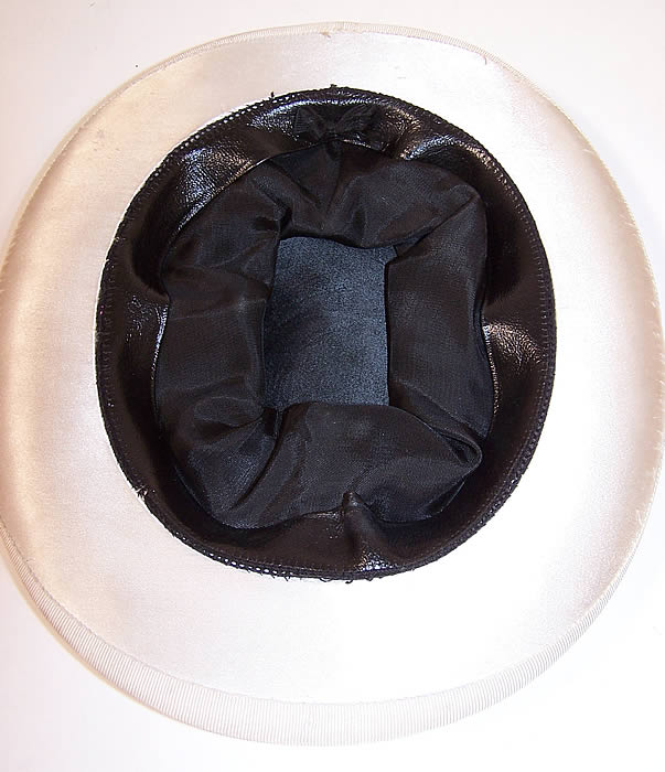 Vintage Gentlemen White Silk Satin Collapsible Crush Formal Opera Top Hat inside view