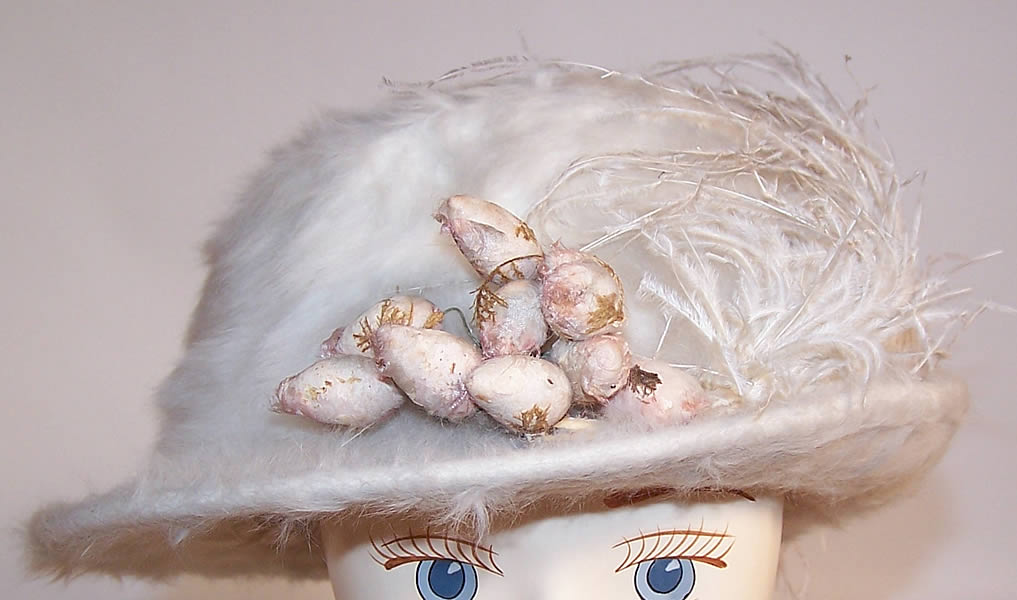 Edwardian White Beaver Felt Fur Ostrich Feather Pink Berry Hat