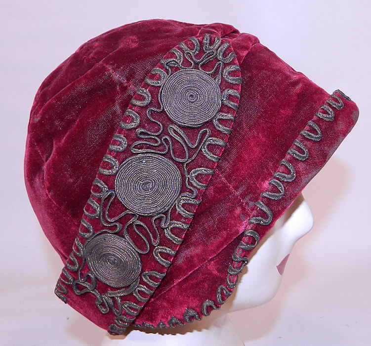 Vintage Art Deco Red Velvet Gold Lam&eacute; Soutache Trim Flapper Cloche Hat. This vintage Art Deco red velvet gold lam&eacute; soutache trim flapper cloche hat dates from the roaring 1920s. 