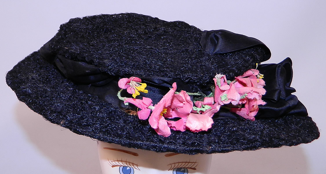 Victorian Black Woven Horse Hair Straw Pink Floral Wide Brim Hat Hatpin
This antique Victorian era black woven horse hair straw pink floral wide brim hat and hatpin dates from 1890. 