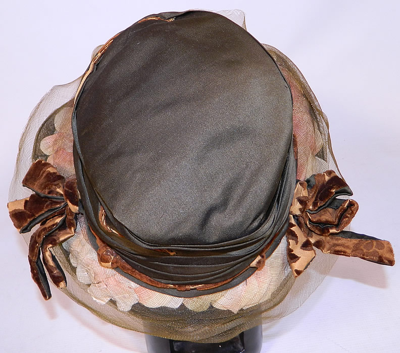 Vintage Brown Silk Voided Velvet Pink Flower Trim Wide Brim Cloche Hat
The hat measures 23 inches inside crown circumference. 