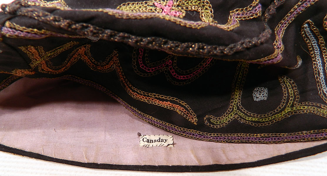 Ottoman Turkish Tugra Smoking Skull Cap Black Silk Gold Embroidered Folk Costume Hat
This stunning traditional Turkish folk costume skull cap has a small round brimless shape and is fully lined in a light purple lavender color linen fabric with a "Canaday" label sewn inside. 