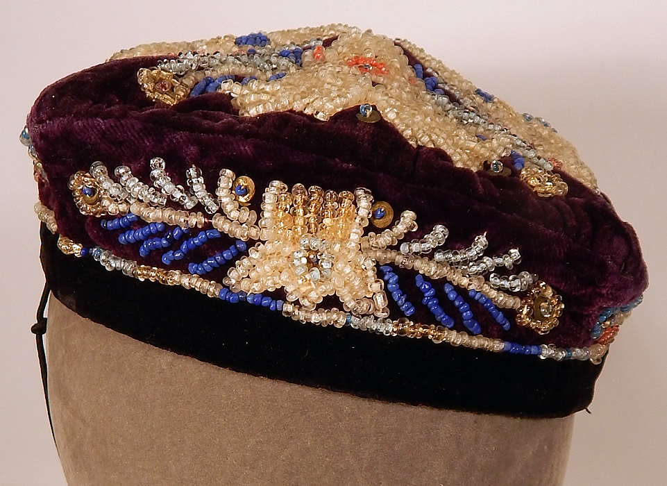 Antique Uzbek Beaded Velvet Victorian Smoking Cap Duppi Hat Tubeteika
This antique Uzbek beaded velvet Victorian era smoking cap duppi hat tubeteika dates from 1900.