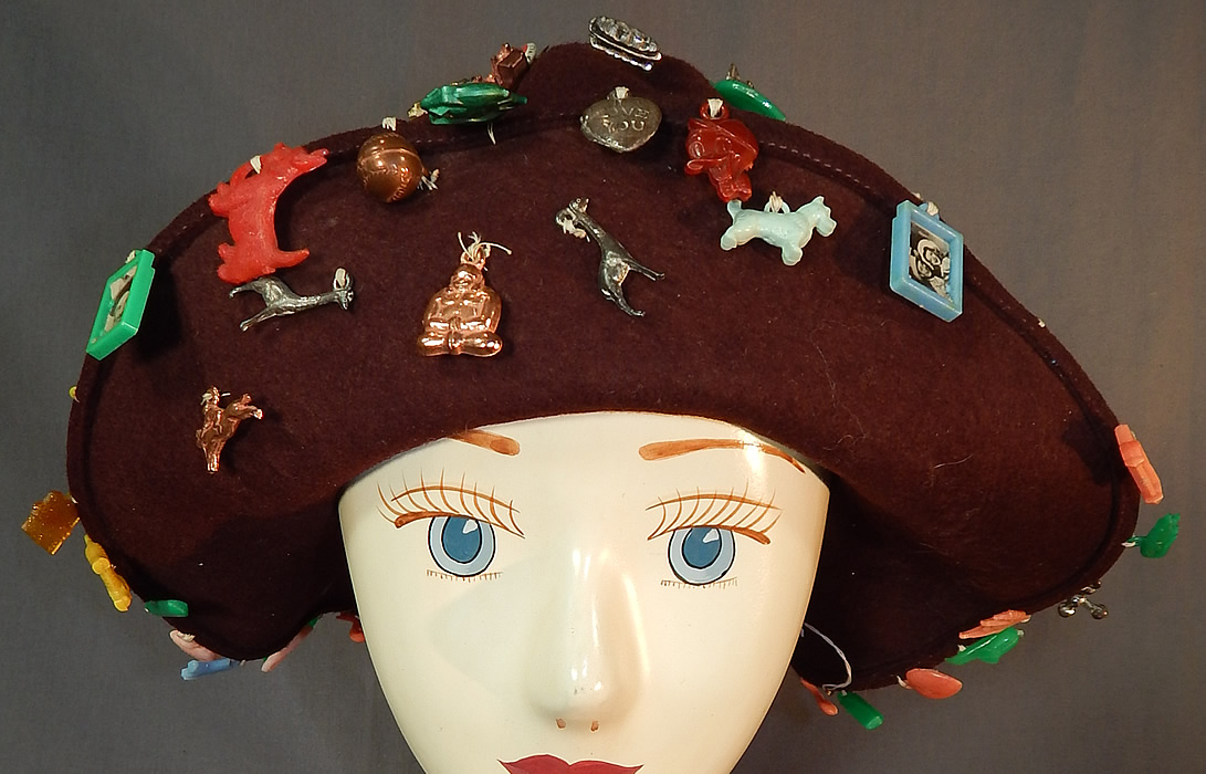 Vintage Cracker Jack Prize Toy Charms Pep Pins Roy Rogers Jane Russell Hat
This vintage Cracker Jack prize toy charms pep pins Roy Rogers, Jane Russell hat dates from the late 1940s and early 1950s.