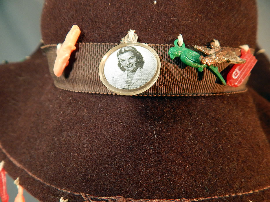 Vintage Cracker Jack Prize Toy Charms Pep Pins Roy Rogers Jane Russell Hat
There are a variety of Cracker Jack toy prizes, charms, Kellogg's pep pins, pinback pins from WWII squadrons, Bringing up Father character Jiggs, Andy Gump Min Gump, Gasoline Alley Auntie Blossom, Winnie Winkle Ma Winkle, miniature press photos of Jane Russell, Roy Rogers and Dale Evans.