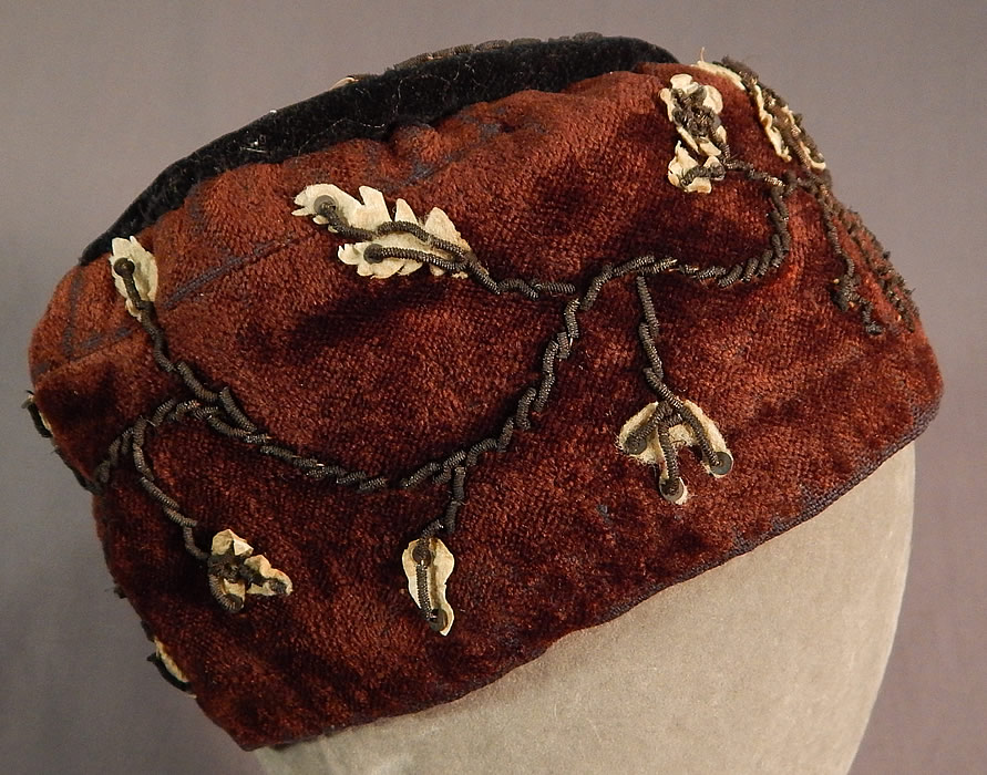 Victorian Gold Bullion Embroidered Brown Velvet Gentlemens Smoking Cap
These rare early ethnic Turkish fez style "smoking caps" were all the rage with the style conscious Victorian gentleman. 
