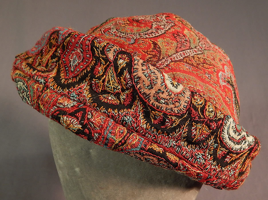 Vintage Lilian Deyber Antique Embroidered Kashmir Wool Paisley Turban Hat
This vintage Lilian Deyber antique embroidered Kashmir wool paisley turban hat dates from the 1940s.