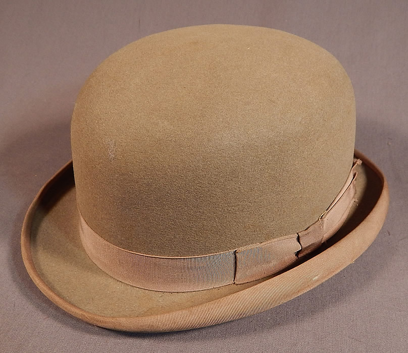 Vintage Cavanagh Hats New York Men's Felt Taupe Brown Derby Bowler Hat
It is truly a wonderful piece of wearable millinery art! 