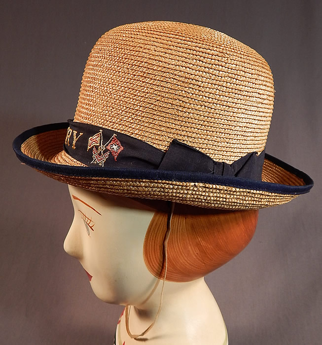 Vintage WWI Womens Natural Straw Australian Flag Glory Derby Bowler Hat
It is made of a tightly woven natural straw, with navy blue silk grosgrain damask weave "Glory" commemorative WWI flag ribbon hatband and star on the top crown. 