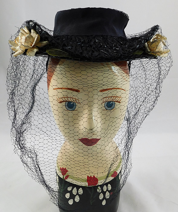 Vintage Taylor's Raleigh Flowering Dogwood Navy Blue Straw Veiled Fascinator Hat
This sweet Southern style womens small straw boater style fascinator cocktail hat has a back strap for securing onto the head and is unlined.