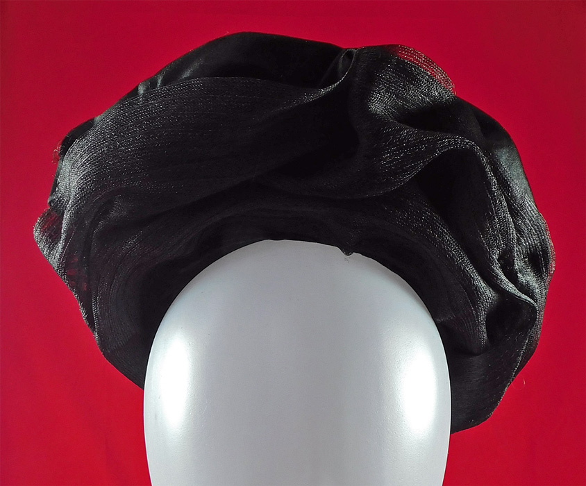 Victorian Black Crinoline Woven Horse Hair Silk Jet Beaded Trim Bonnet Hat
This antique Victorian era black crinoline woven horse hair silk jet beaded trim bonnet hat dates from the 1880s.