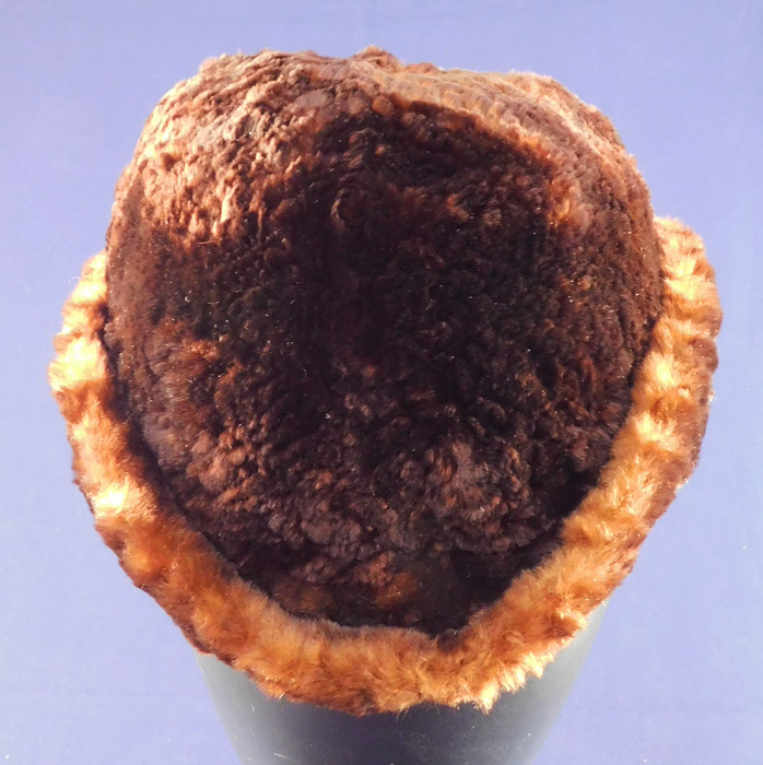 Victorian Brown Sheared Beaver Winter Womens Equestrian Riding Hat Derby
It is in excellent condition. This is truly a wonderful piece of antique Victoriana womens equestrian riding sportswear millinery wearable art!