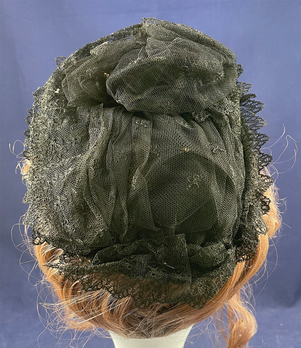 Victorian Antique Black Chantilly Tambour Lace Net Wire Frame Morning Bonnet Hat
This is truly a wonderful piece of wearable antique Victoriana millinery art!