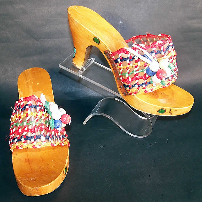 Vintage 1960s Raffia Straw Carved Wood Hand Painted Flower Sandal Shoes Mules