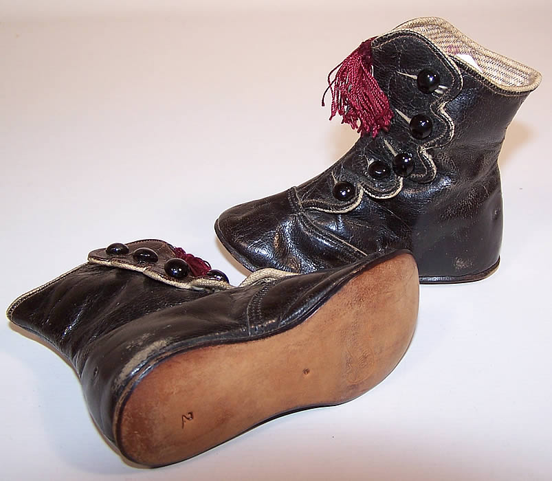  Victorian Brown Leather Red Tassel High Button Baby Boots Child Shoes shows the sole