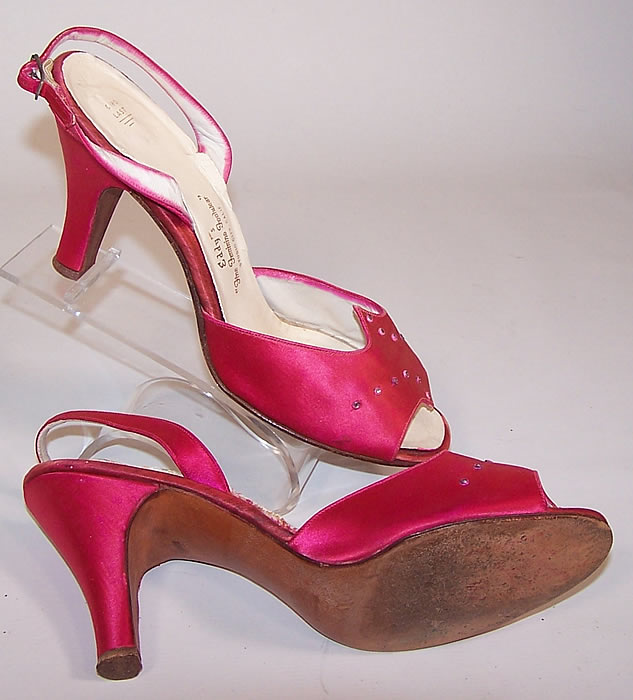 Vintage Ferncraft Fuschia Pink Silk Satin Rhinestone Sling Back Evening Shoes shows the sole