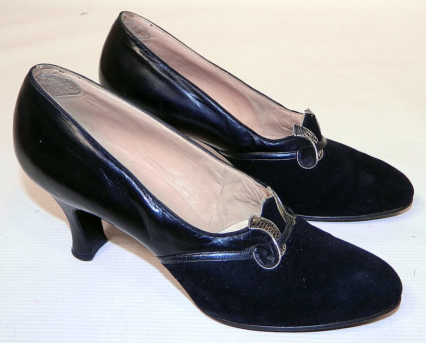 Vintage Sage Allen Co Hartford Art Deco Black Suede Leather Shoes. This pair of vintage Sage Allen Co Hartford Art Deco black suede leather  shoes date from the 1930s.They have  been gently worn and are in good condition. These are truly a wonderful piece of wearable Art Deco shoe art!