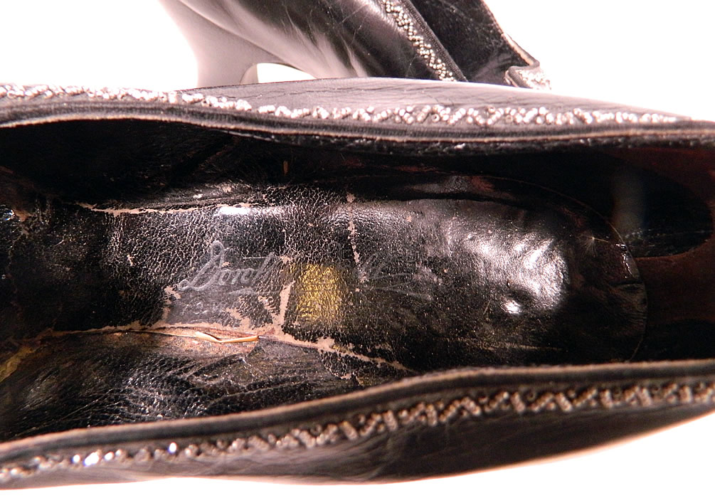 Victorian Black Leather Steel Cut Beaded Trim Patriotic Stars Shoes
They are lined inside in leather with remnants of a label on the insoles. 