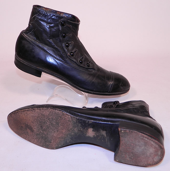 Victorian Vintage Edwin Clapp Shoe Mens Black Leather High Button Boots
These are truly a beautiful quality made antique boot and rare find!