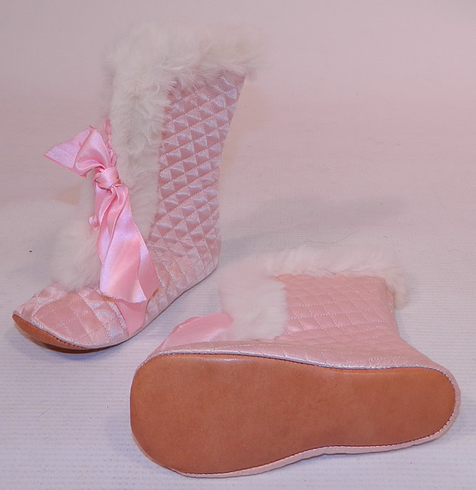 Vintage Ideal Baby Carriage Boot Pink Quilted White Fur Trim Winter Child Shoes & Box
They come in the original shoe box labeled "Ideal Baby Carriage Boot" Size 4, have never been worn and are in excellent unused condition. These darling boots are truly a quality made children's shoe! 