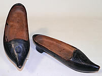 Vintage Antique Belgium Carved Wooden Decorations Ladies Clogs Klepper Shoes
