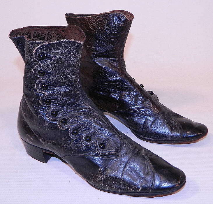 Victorian Antique Scalloped Side Button Black Leather High Top Boots
They are made of black leather, with decorative scalloped side edging. 