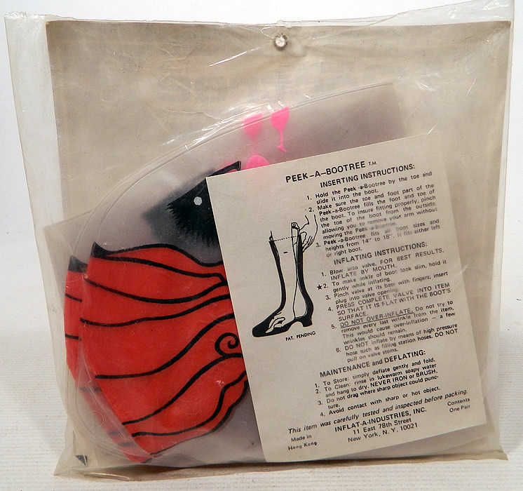 Vintage Peek A Bootree Inflatable Shoetree Boots Pair Retro Mod Women Unused MIP
These groovy retro mod shoetree inserts keep your boots in shape, wrinkle-free, fits all sizes, easy to inflate and deflates for easy storage and travel. They are made by "Inflat-A-Industries, Inc. NY" and were made in Hong Kong.