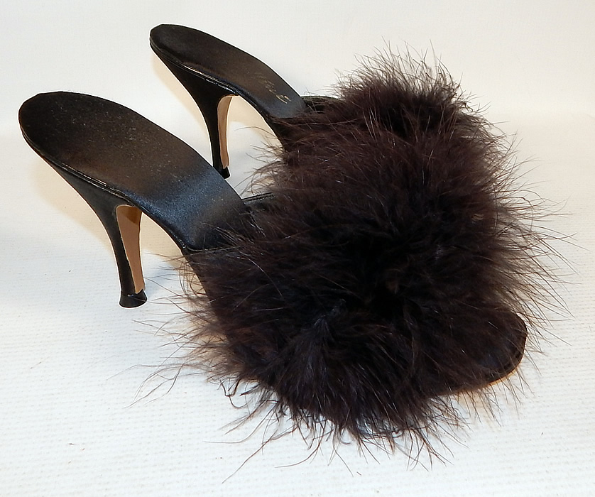 Vintage Rosellini Custom Creations Black Maribou Feather Stiletto Heel Mule Shoes Slipper & Box
They are made of black silk satin fabric, with black maribou fluffy feather trim on the front vamps insteps.