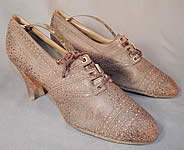Vintage Ingenue Model Brown Textured Crackle Mosaic Leather Laceup Oxford Shoes

