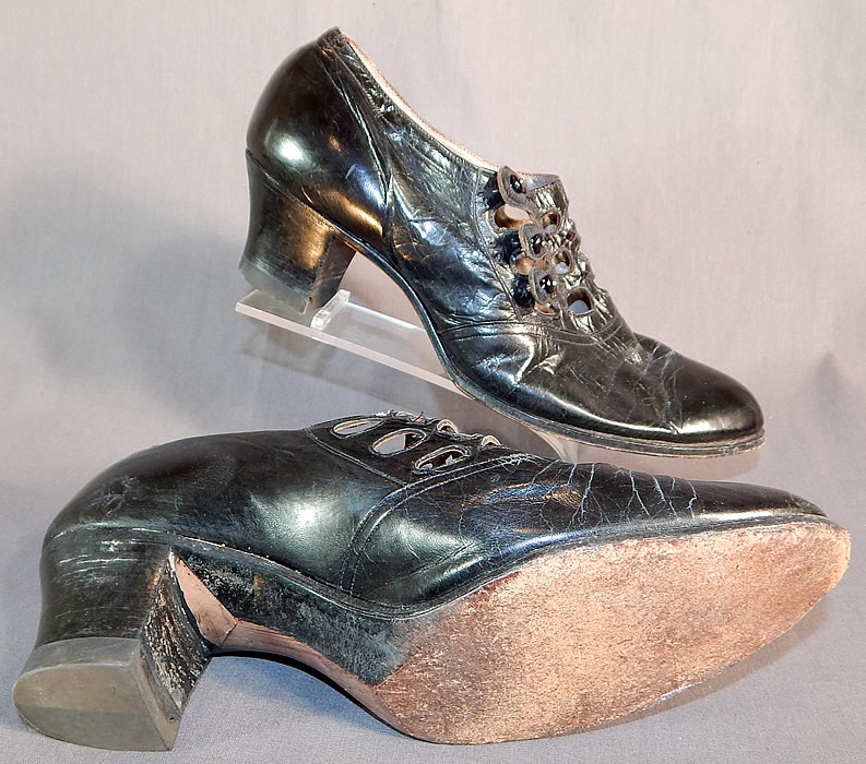 Edwardian Martha Washington Mayer Black Leather Lattice Button Strap Shoes
The shoes measure 10 inches long, 3 inches wide and have 1 1/2 inch high heels. They are in good condition and have been gently worn, with only some slight creases on the leather. These are truly beautiful quality made antique shoes! 