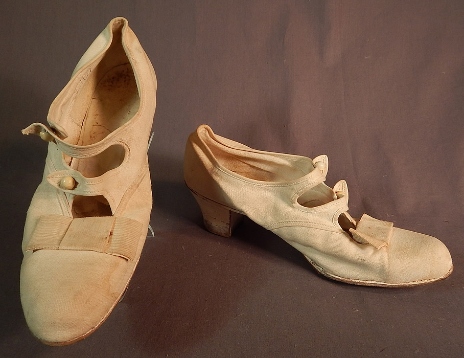 Edwardian Womens White Canvas Double Button Strap Mary Jane Shoes
They are made of an off white cotton canvas twill fabric.