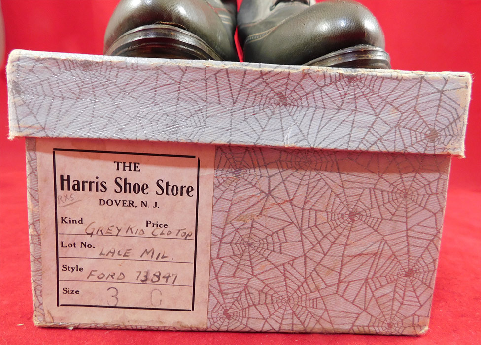 Unworn Edwardian Gray Wool Leather Two Tone High Top Lace-up Boots & Shoe Box
These are truly a wonderful piece of quality made wearable shoe art! 